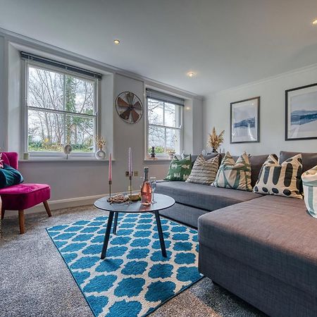 2 Bedroom Stylish Spacious Apt, Sleeps 6, Central Cheltenham, With Free Parking - By Blue Puffin Stays 외부 사진