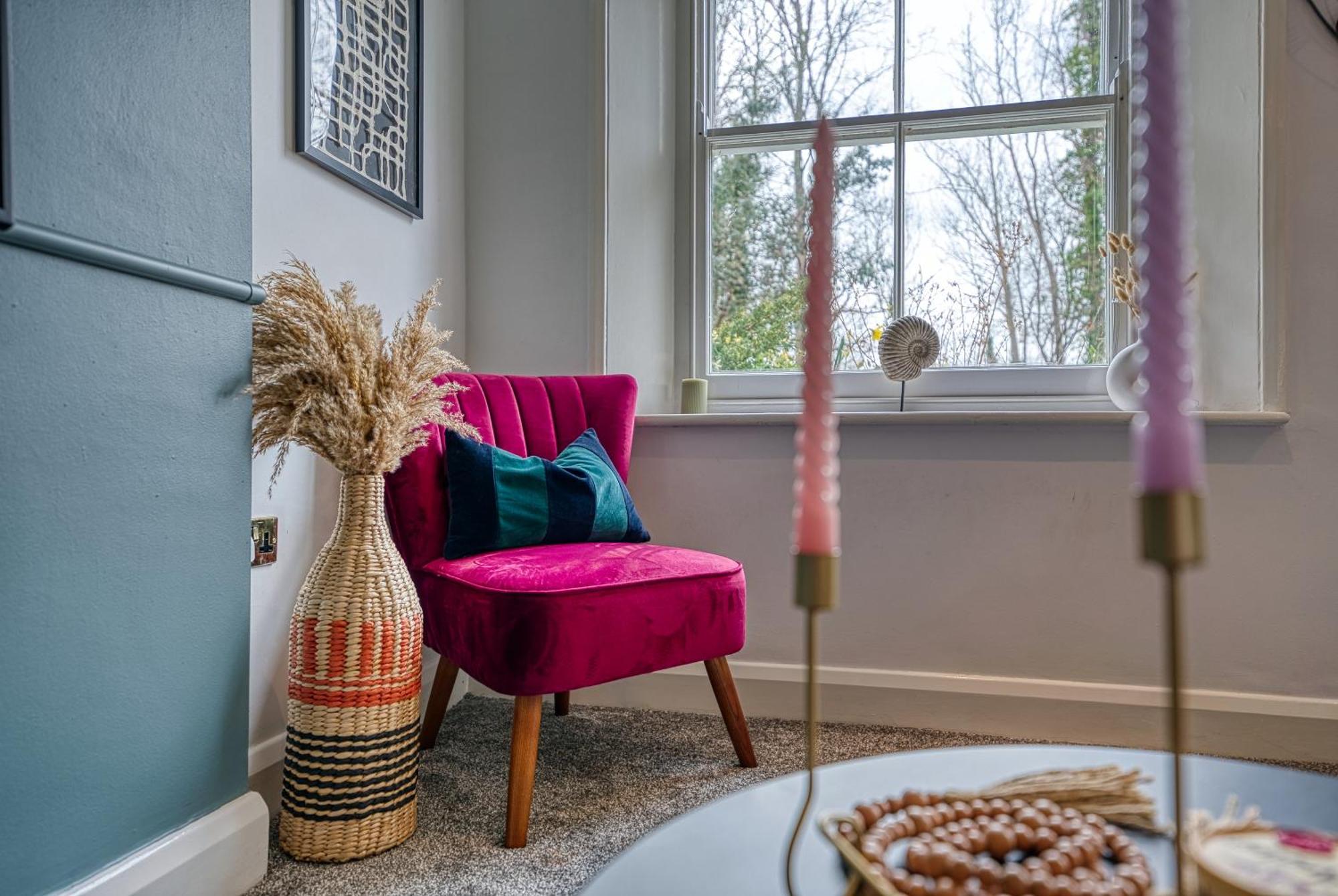 2 Bedroom Stylish Spacious Apt, Sleeps 6, Central Cheltenham, With Free Parking - By Blue Puffin Stays 외부 사진