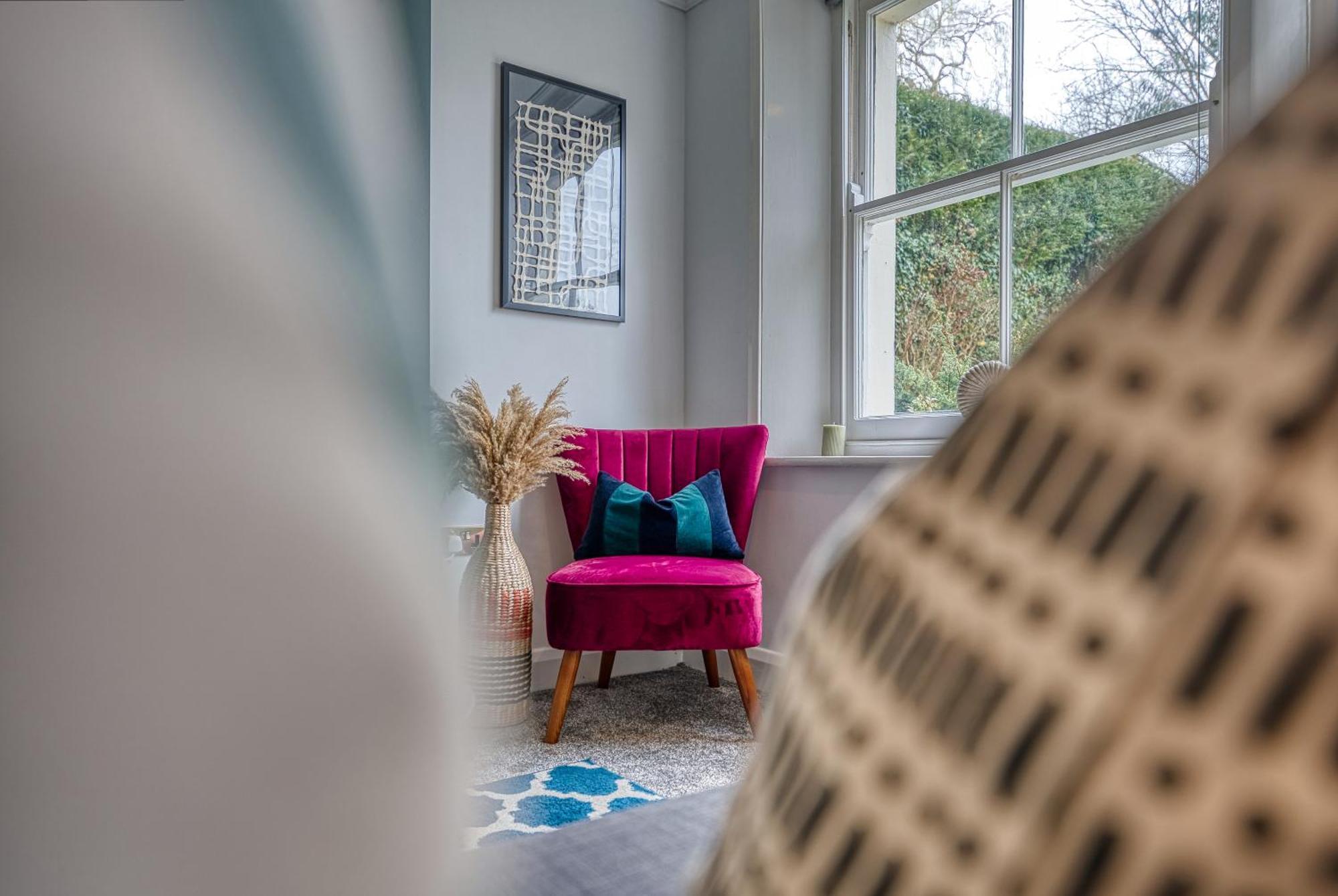 2 Bedroom Stylish Spacious Apt, Sleeps 6, Central Cheltenham, With Free Parking - By Blue Puffin Stays 외부 사진